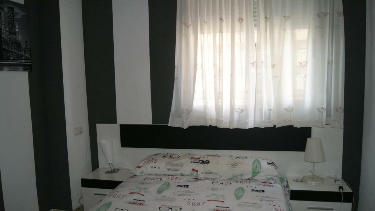 Apartamento 1ª línea de playa Oropesa del Mar Exterior foto